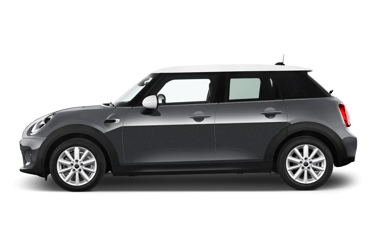 Schwarzer Mini Cooper mit weißem Dach, Seitenansicht. Fünf Türen, silberne Felgen und kompakte Bauweise.