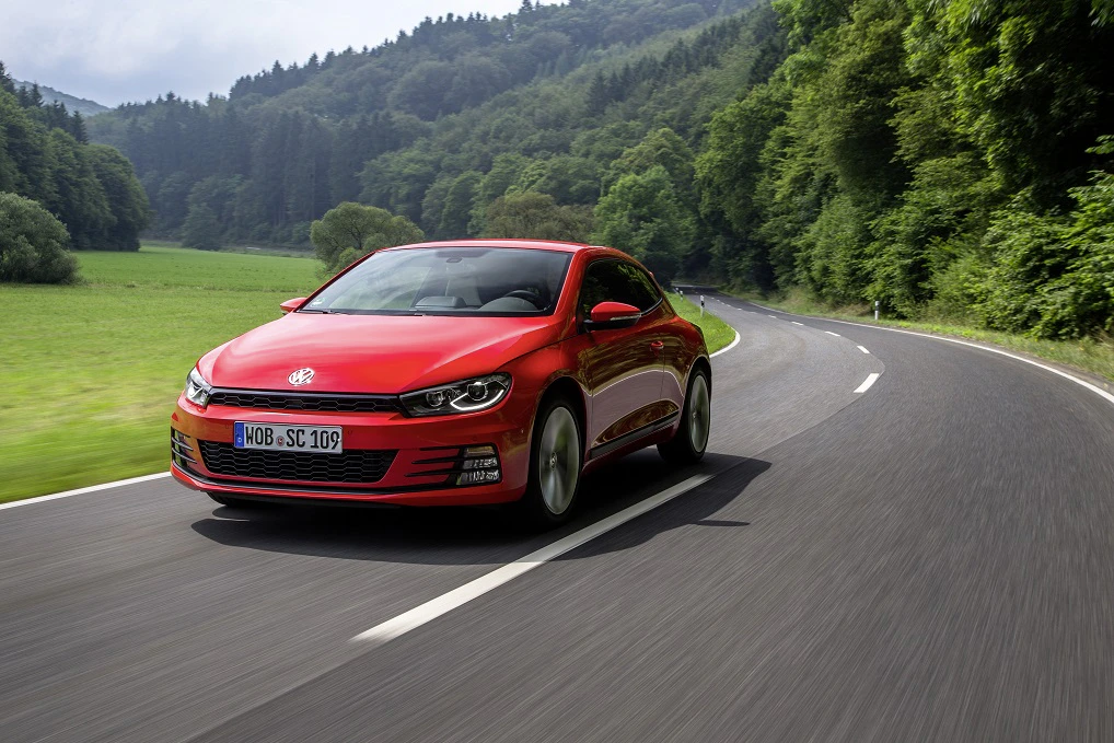 VW Scirocco Typ 13 Aussenansicht Front schräg dynamisch rot