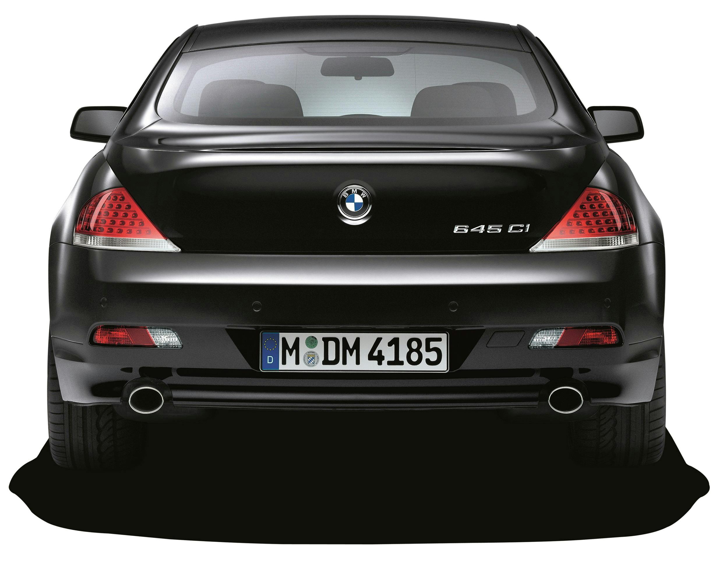 BMW 6er Coupé E63 Aussenansicht Heck statisch Studio schwarz