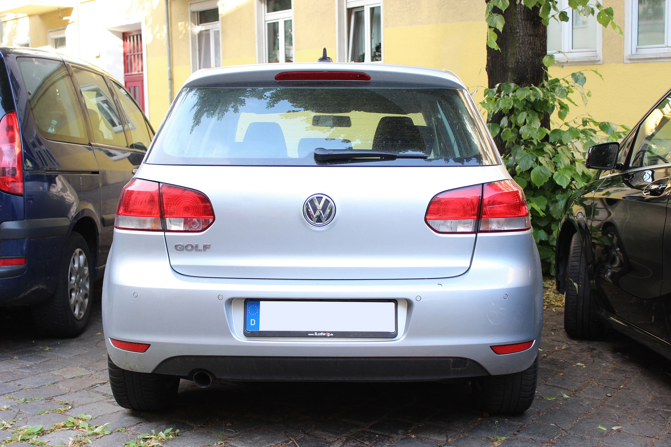 VW Golf 6 Fünftürer Aussenansicht Heck statisch silber