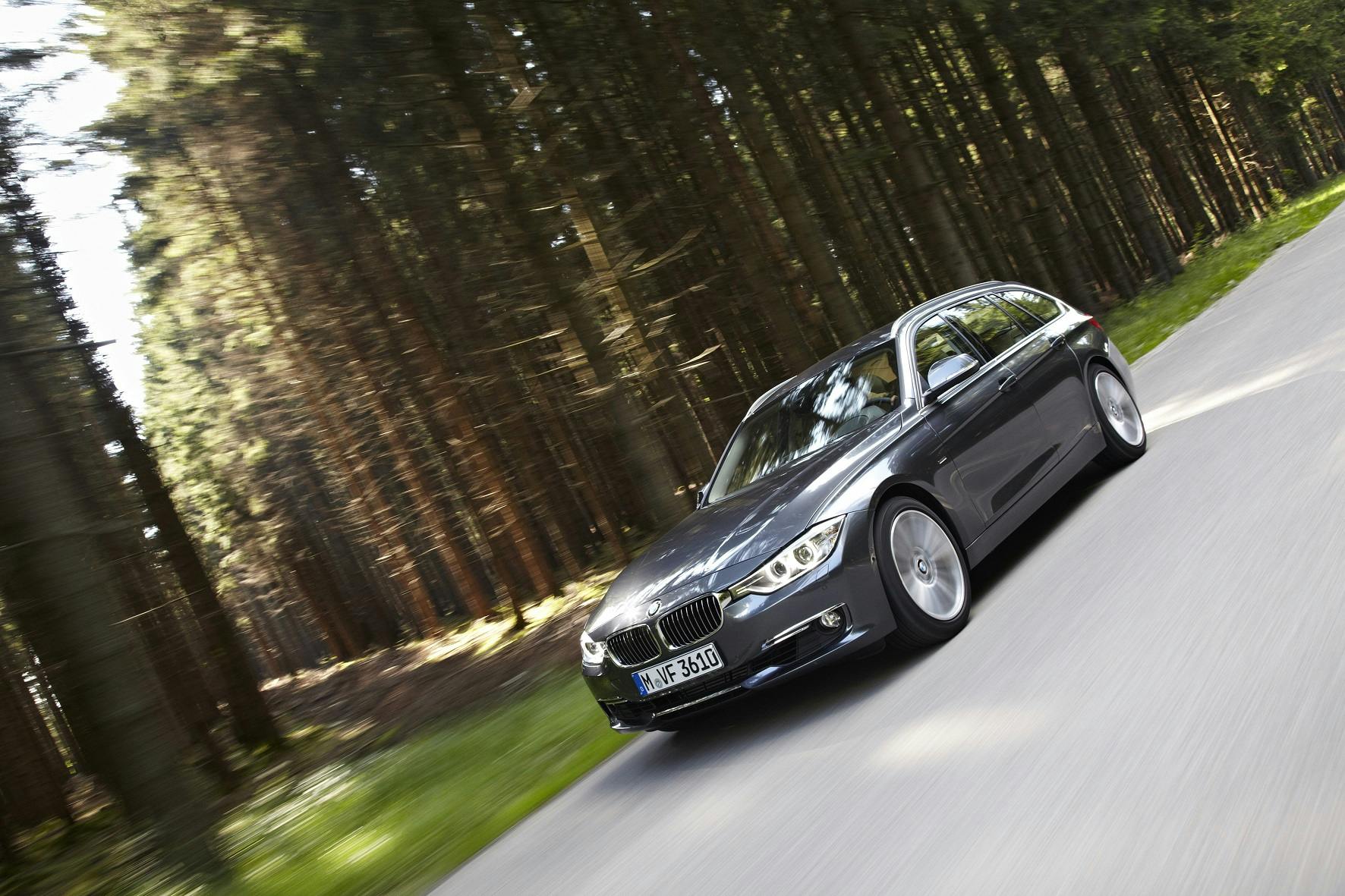 File:BMW 3er Touring Luxury Line (F31) – Frontansicht, 7. September 2013,  Münster.jpg - Wikipedia