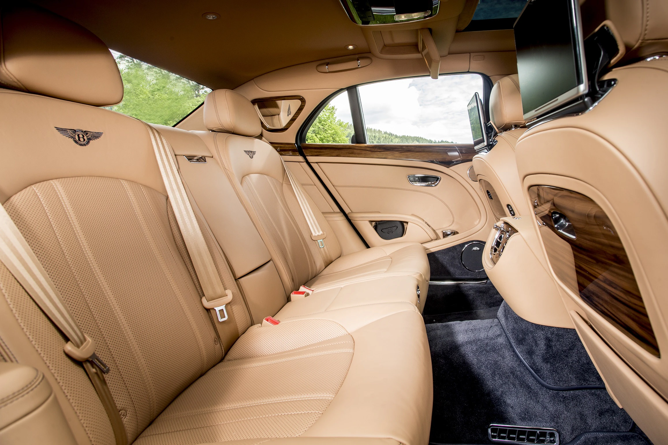 Bentley Mulsanne Innenansicht statisch Rücksitze beifahrerseitig