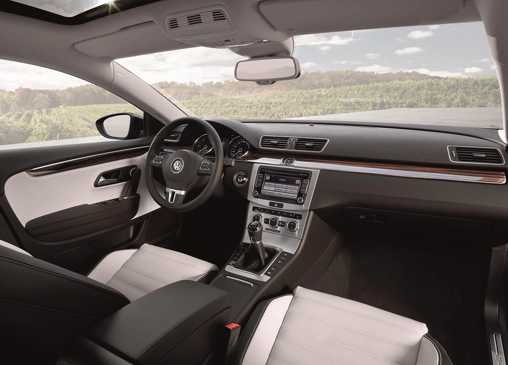 VW CC Innenansicht Beifahrerposition statisch beige