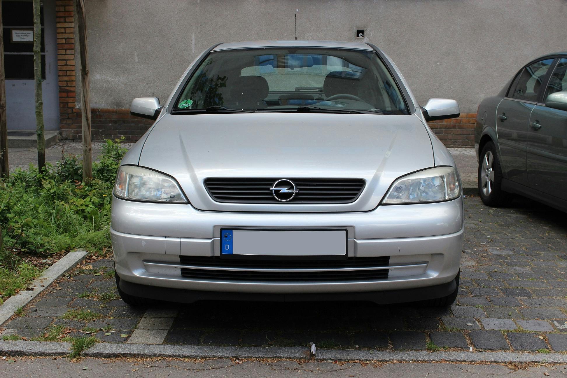 Opel Astra G Caravan Aussenansicht Front statisch silber