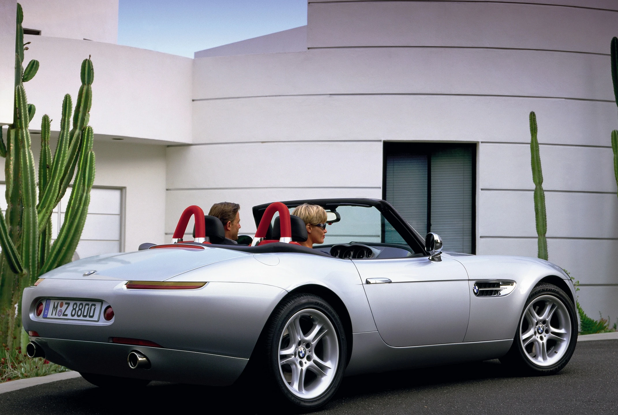 BMW Z8 E52 Aussenansicht Heck schräg statisch silber