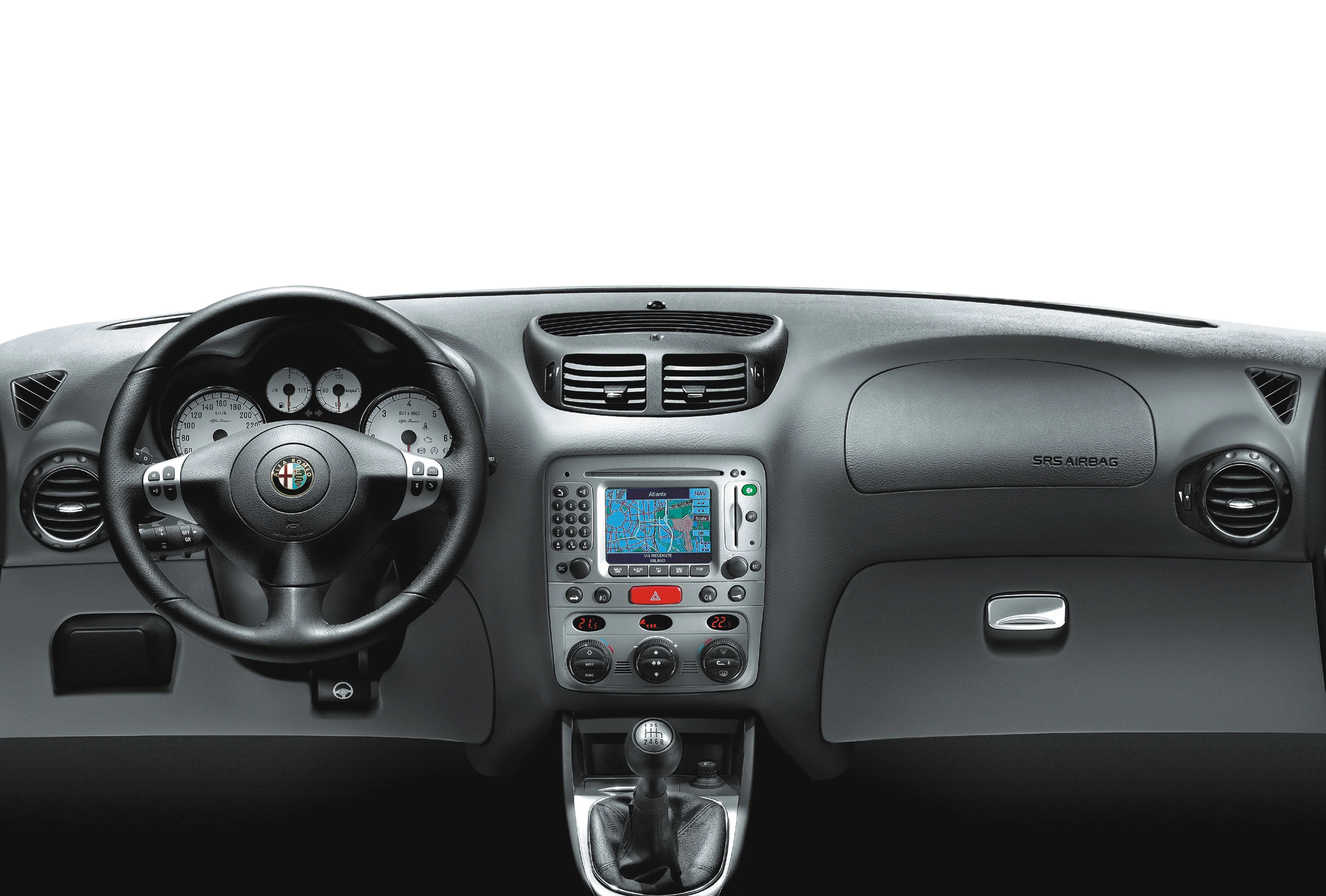 Innenraum eines Autos, Blick auf das Armaturenbrett mit Lenkrad, Tachometer, Mittelkonsole und Navigationssystem.