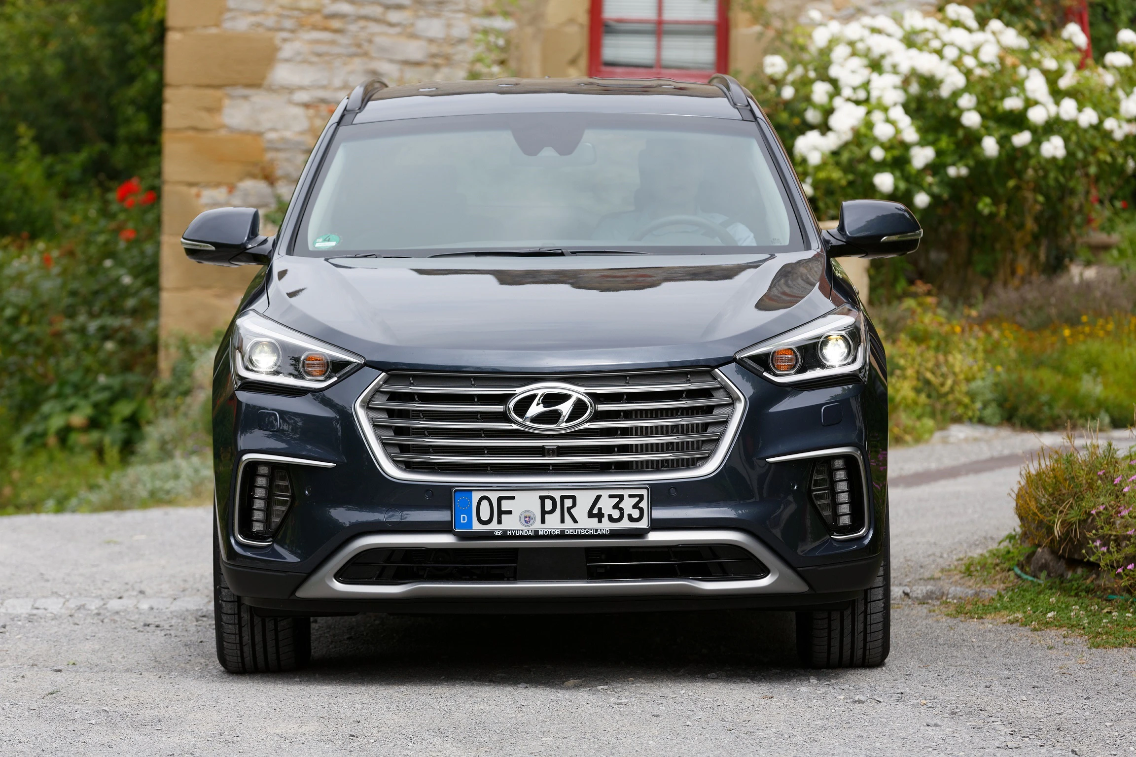 Hyundai Grand Santa Fe DM Aussenansicht Front statisch blau