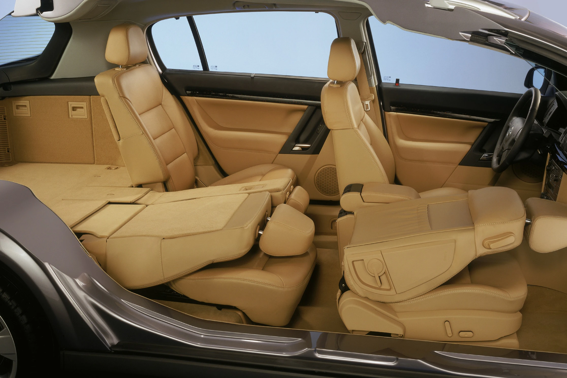 Opel Signum Z-C/S Innenansicht statisch Studio Innenraum Rücksitze 2/3 umgeklappt Beifahrersitz umgeklappt