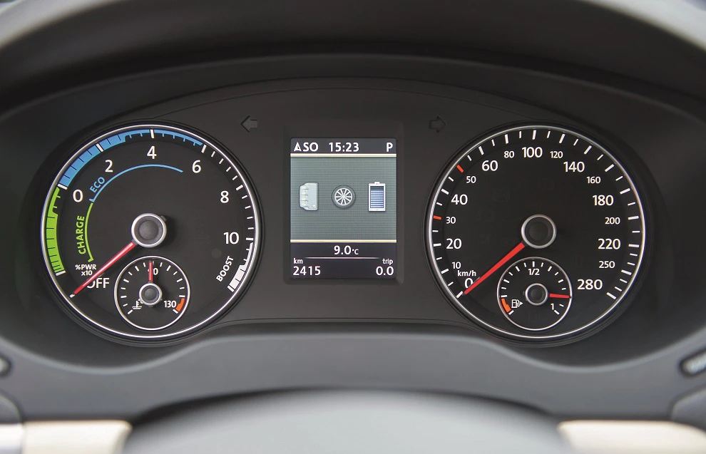 VW Jetta 6 Innenansicht Detail Kombiinstrument statisch schwarz