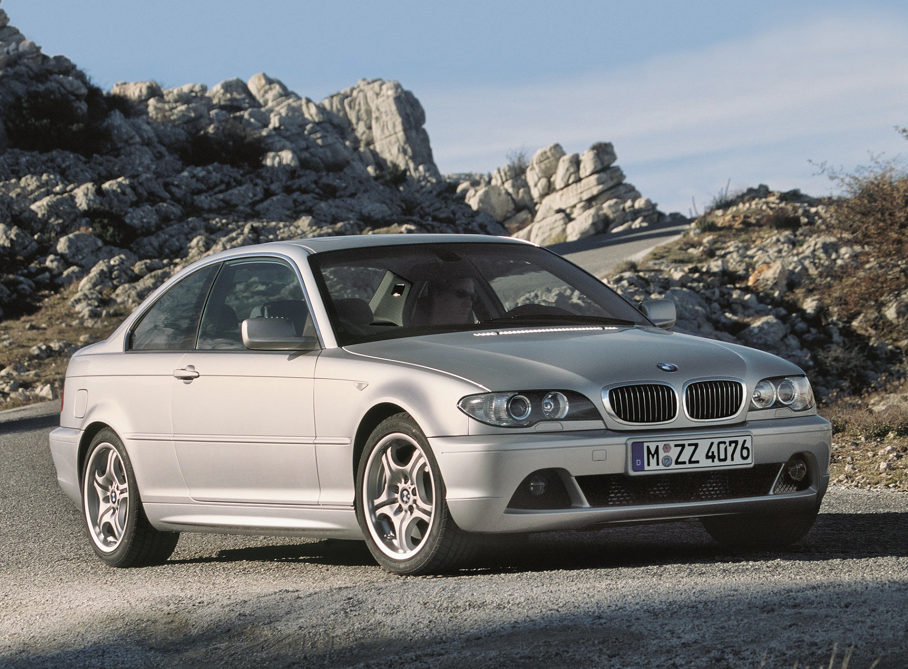 BMW 3er Coupé E46 LCI Aussenansicht Front schräg statisch silber