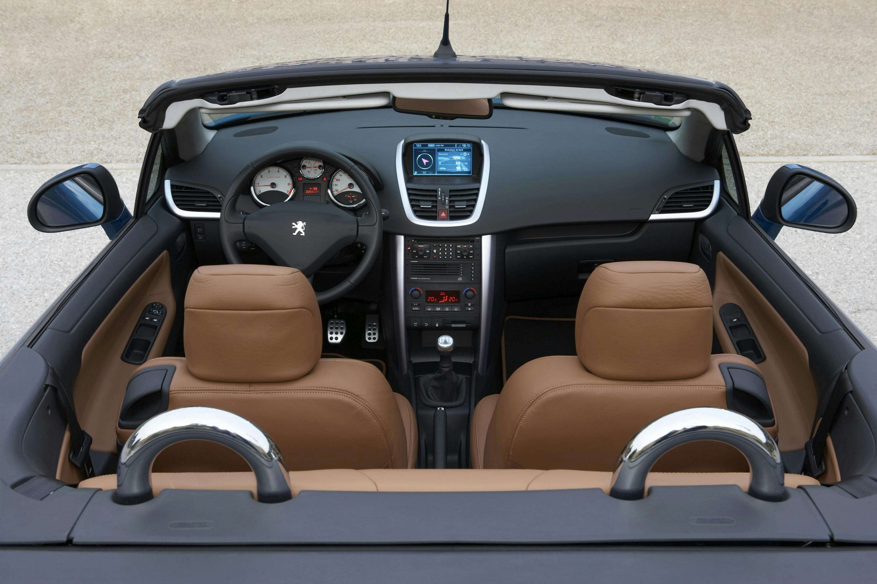 Auto Lenkradbezug, Für Peugeot 207 CC Coupe Cabrio 2007-2015 Lenkrad  Schutzhülle Anti Rutsch Atmungsaktiv Bequem Zubehör,B : : Auto &  Motorrad