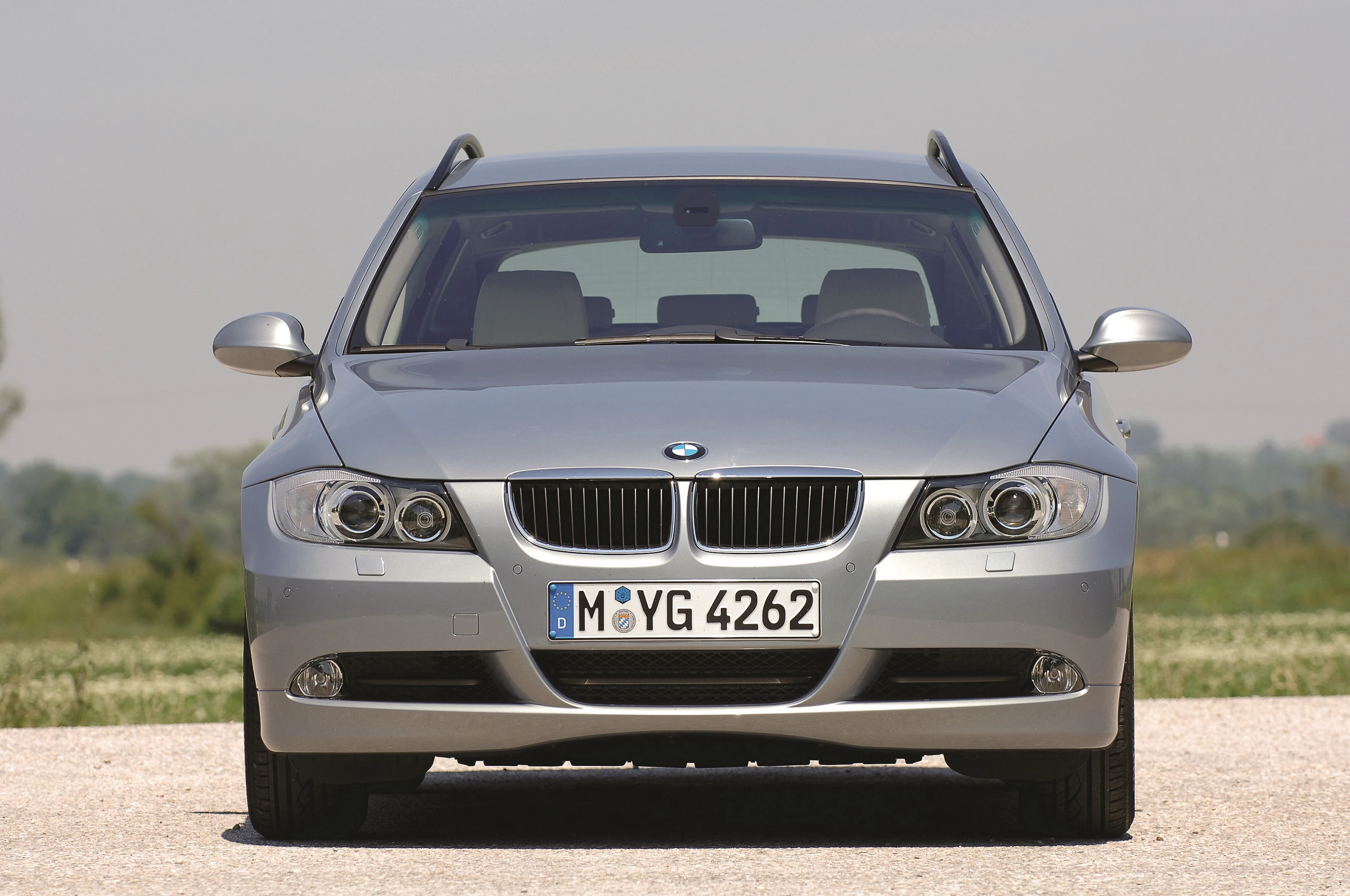 BMW 3er Touring E91 Aussenansicht Front statisch grau