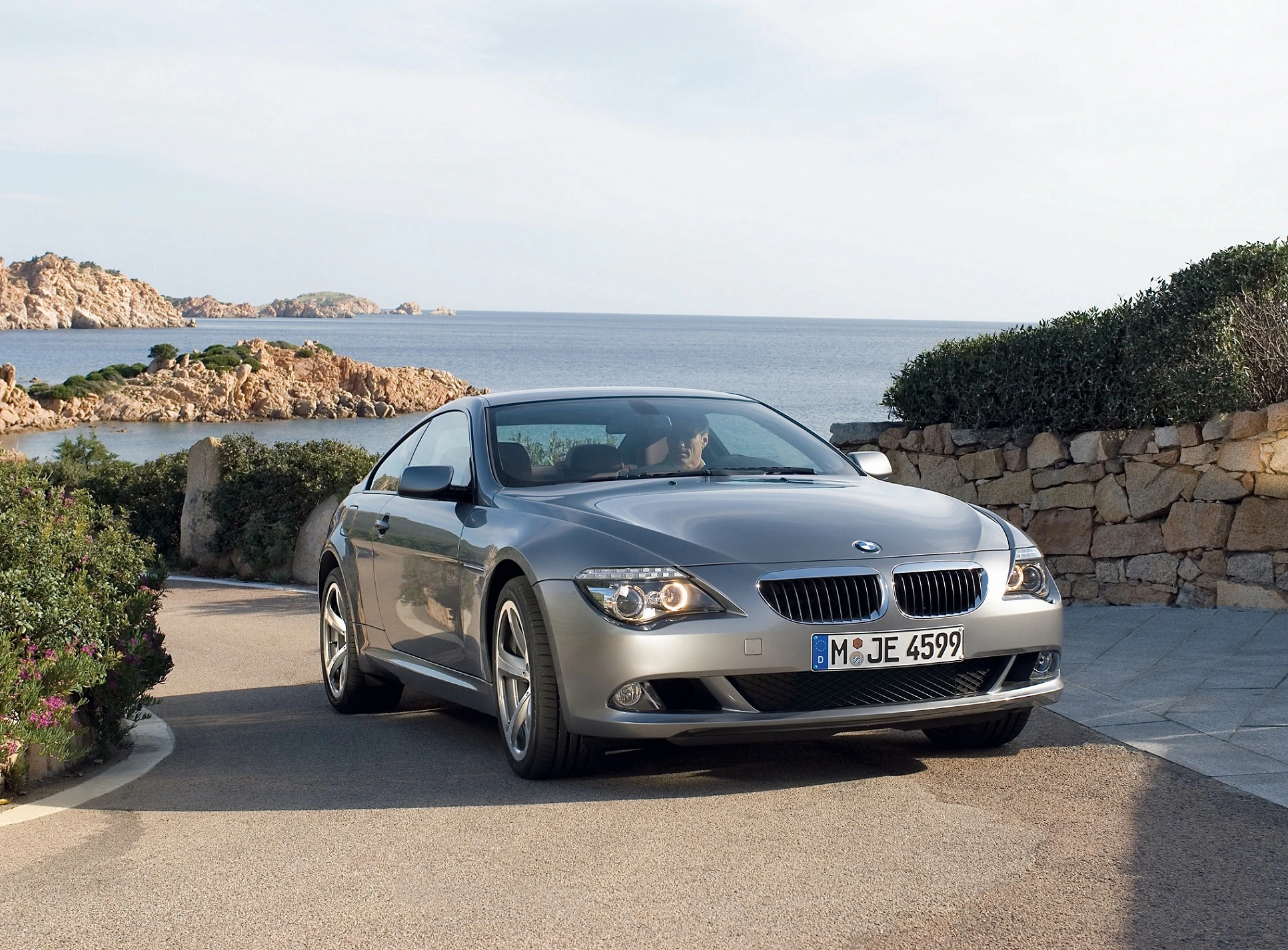 BMW 6er Coupé E63 LCI Aussenansicht Front schräg statisch grau