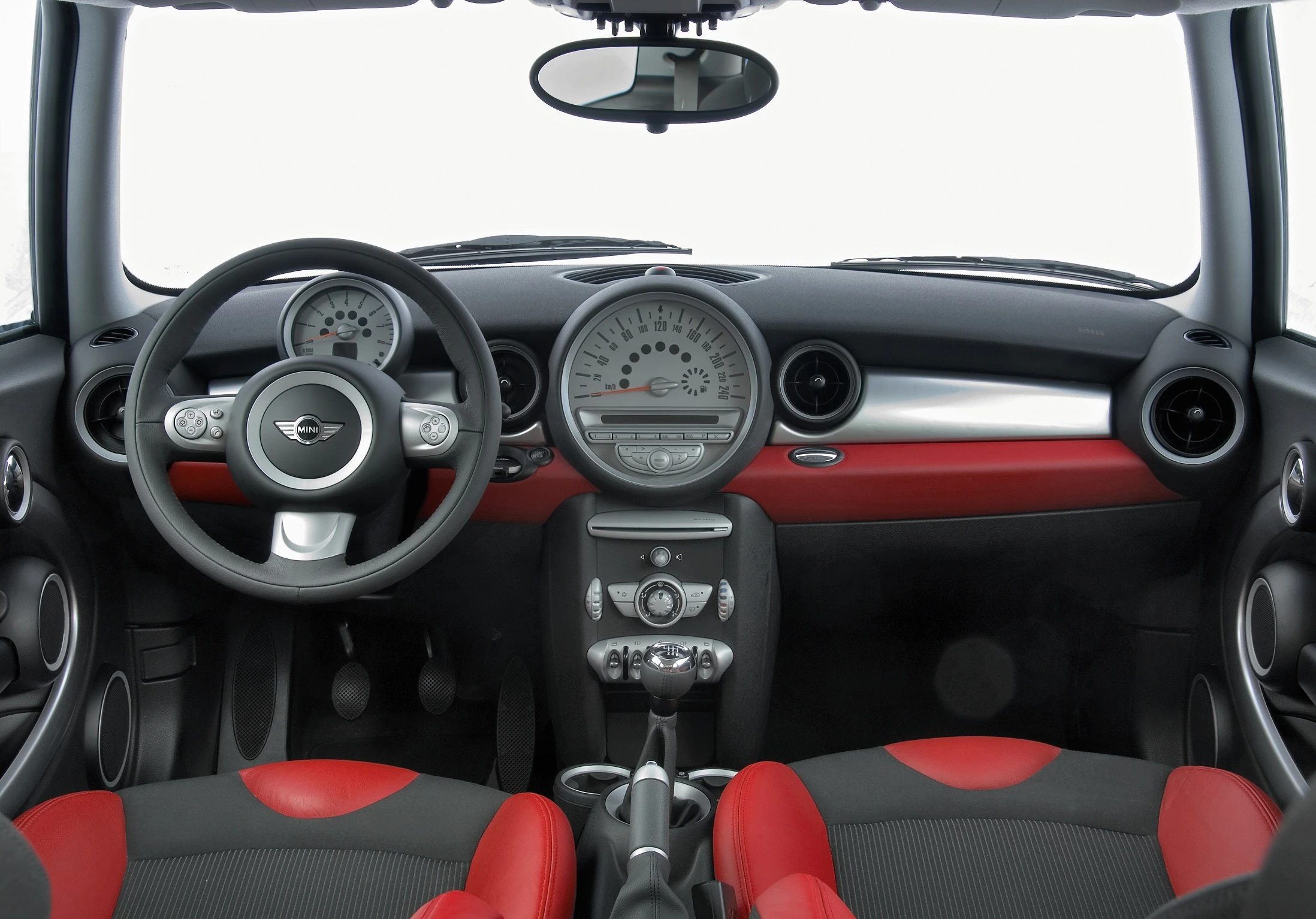 Mini Mini Dreitürer R56 Studio Innenansicht Front statisch schwarz rot