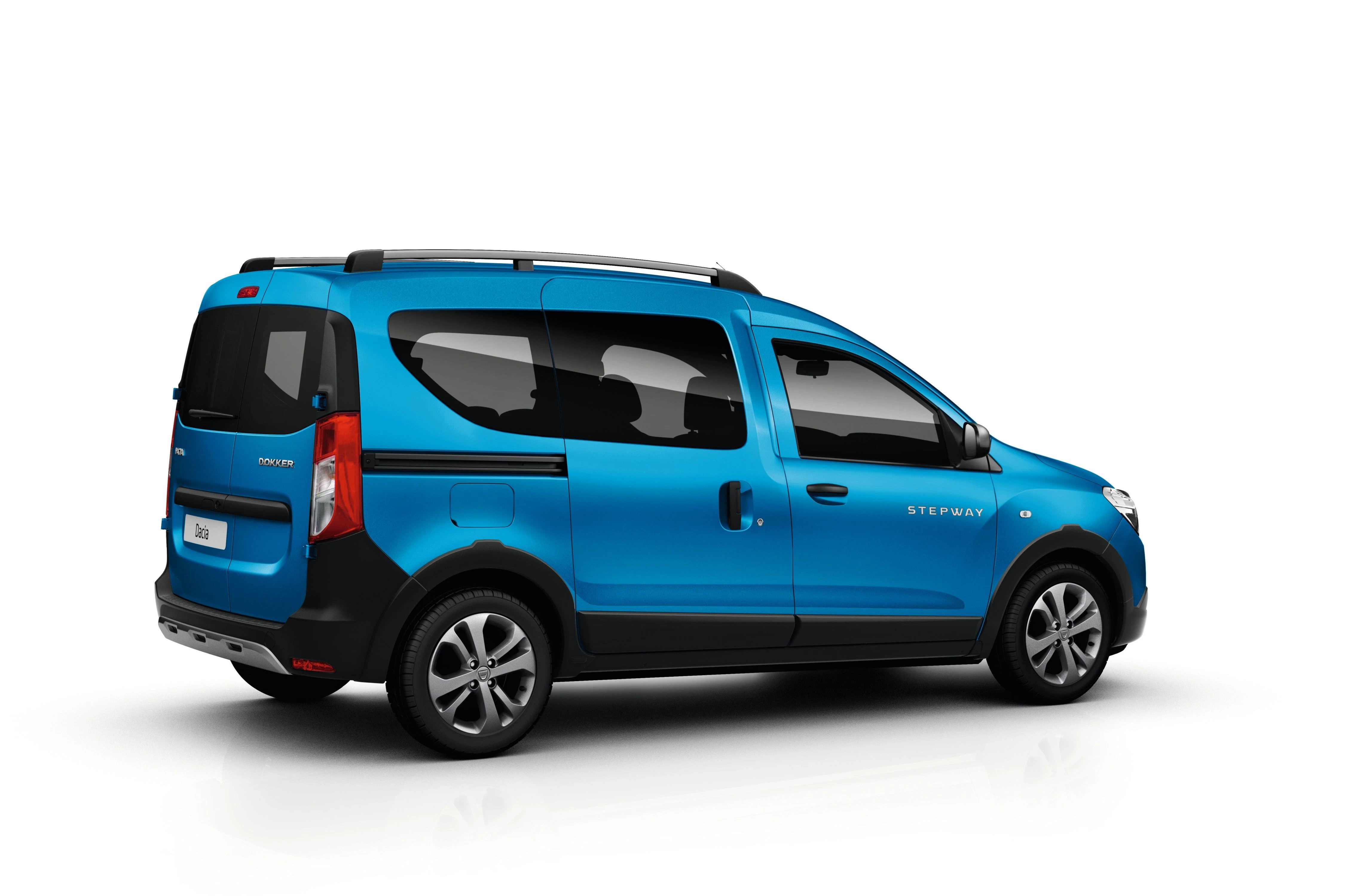 Blauer Hochdachkombi Dacia Jogger Stepway von der Seite auf weißem Hintergrund.