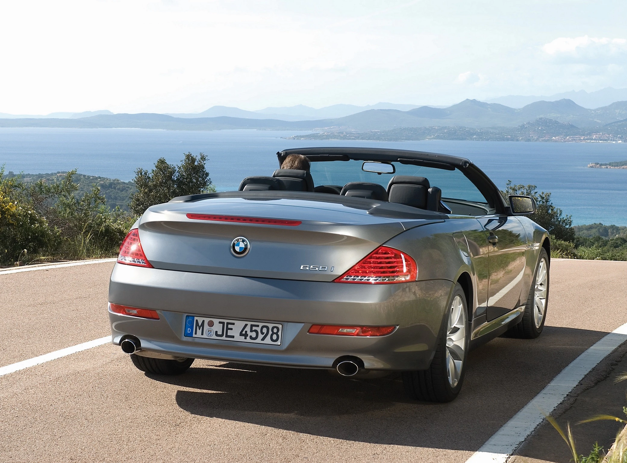 BMW 6er Cabriolet E64 Aussenansicht Heck schräg statisch grau
