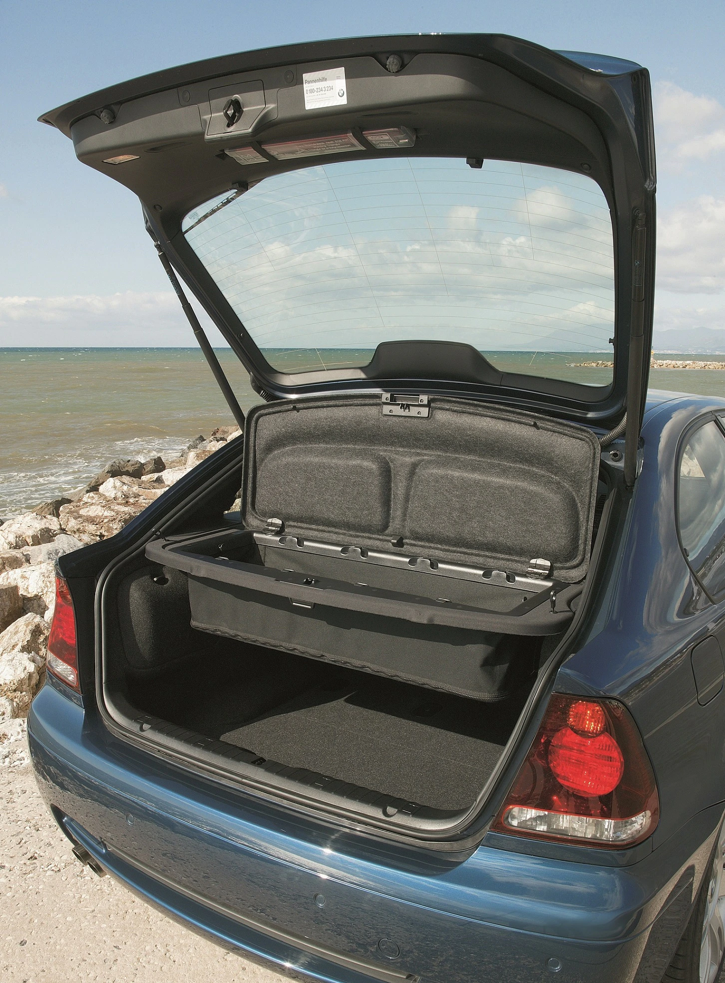 BMW 3er Compact E46 Innenansicht statisch Kofferraum