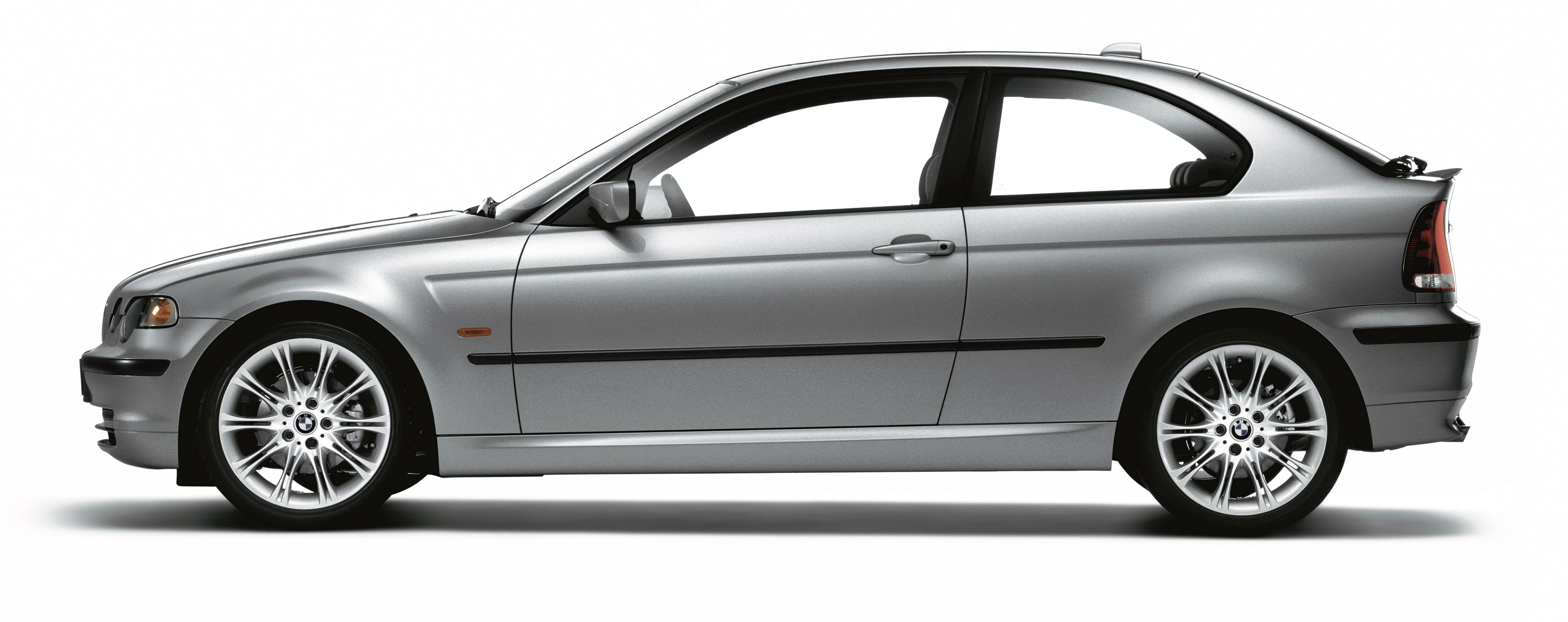 BMW 3er Compact E46 Aussenansicht Seite statisch Studio silber