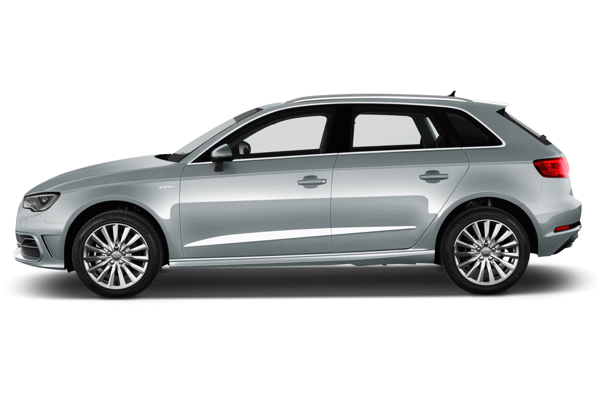 Silberner Kombi mit fünf Türen, schlankem Design und Alufelgen, Seitenansicht auf weißem Hintergrund.