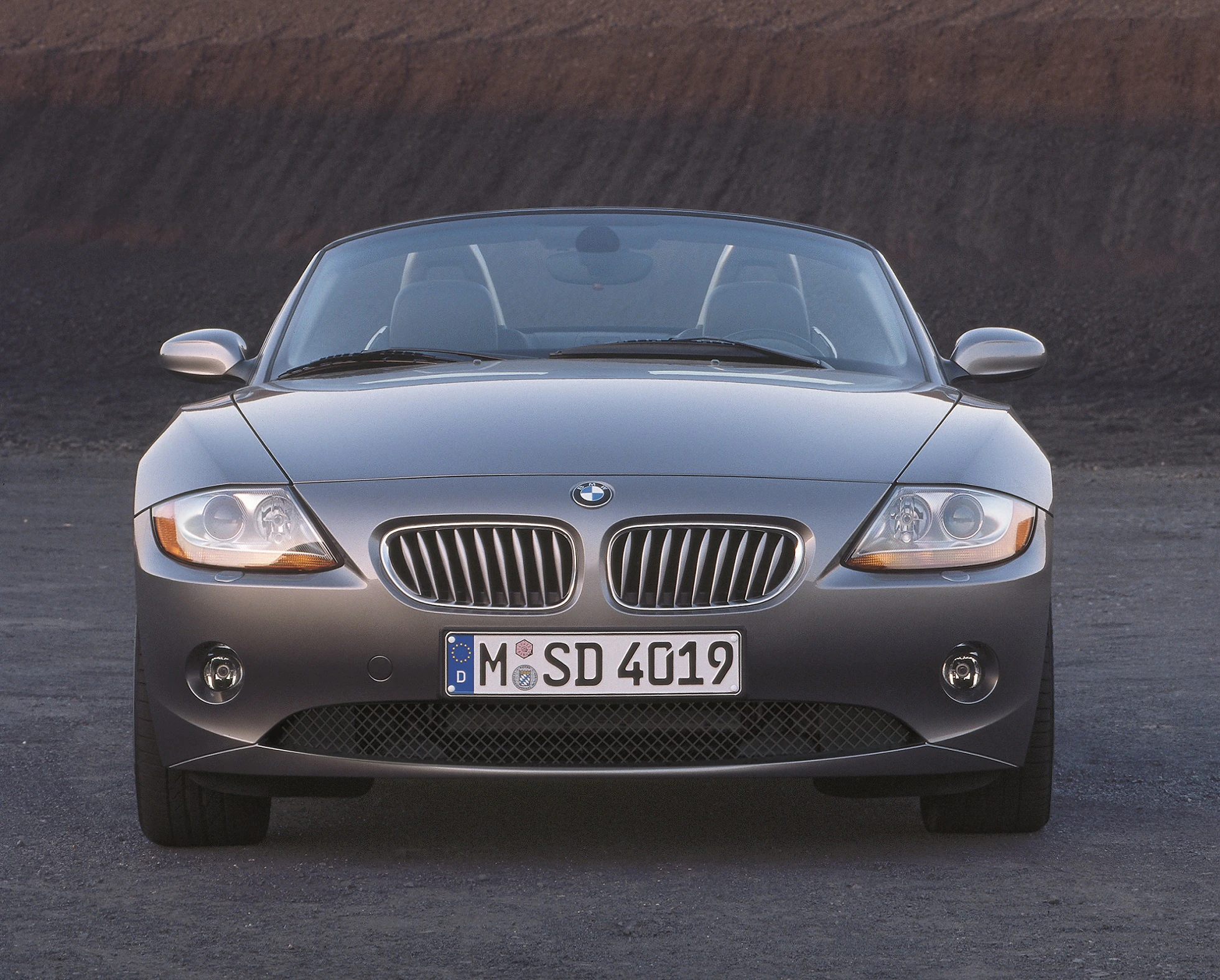 BMW Z4 Roadster E85 Aussenansicht Front statisch grau