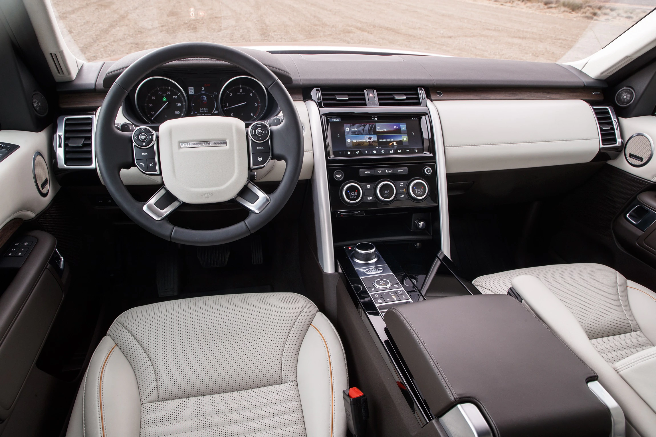 Land Rover Discovery LR Innenansicht statisch weiß schwarz