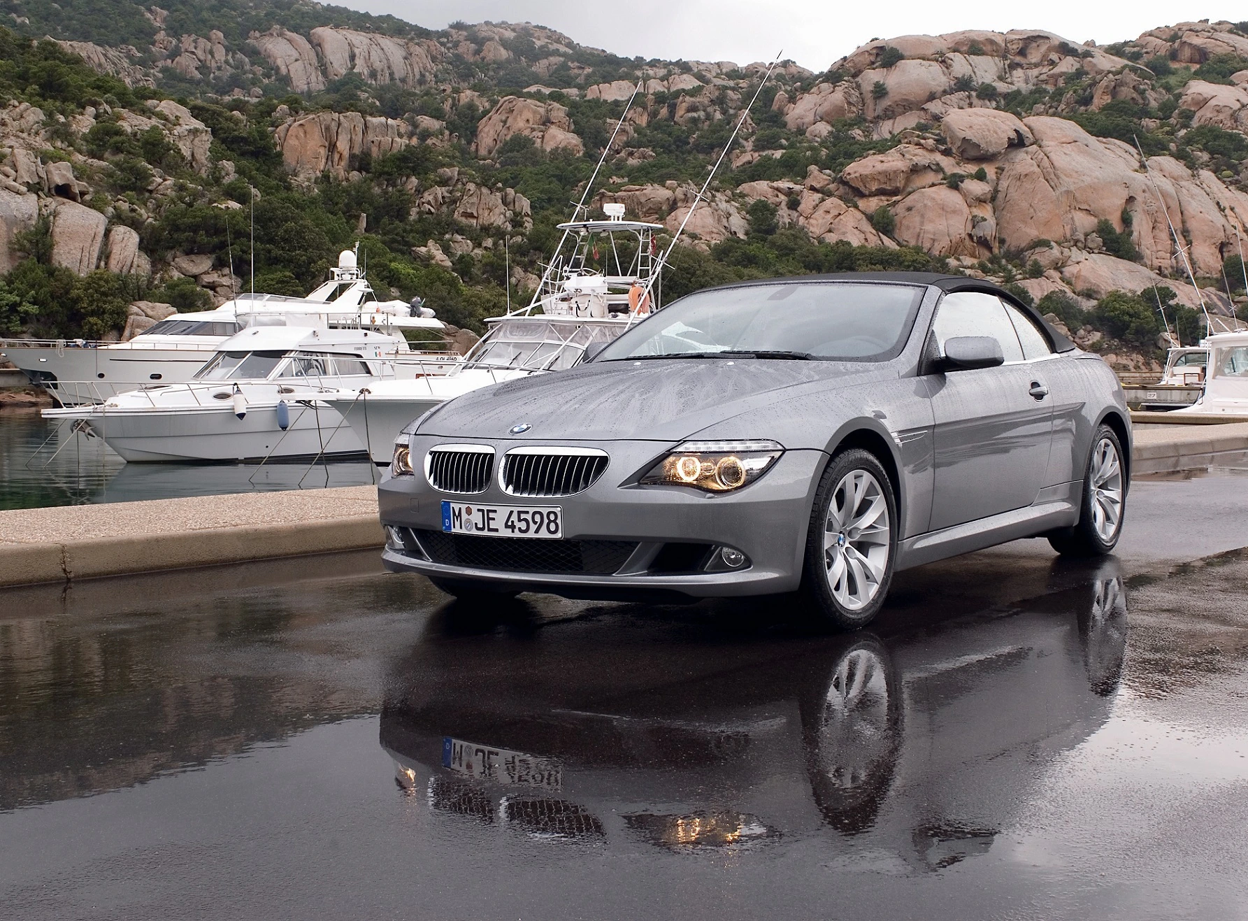 BMW 6er Cabriolet E64 Aussenansicht Front schräg statisch grau