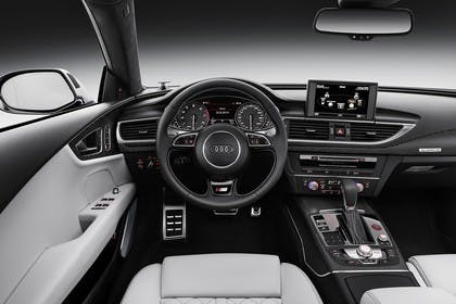 Audi S7 4G Innenansicht Fahrerposition Studio statisch weiss