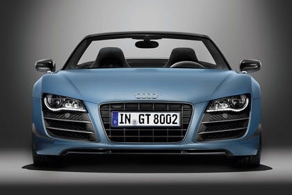 Audi R8 Aussenansicht Front Studio statisch blau