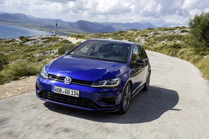 VW Golf 7 R Facelift Front dynamisch blau