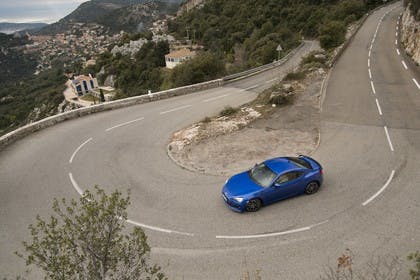 Subaru BRZ Aussenansicht Seite schräg erhöht dynamisch blau