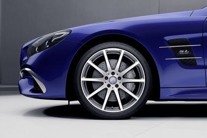 Mercedes SL R231 Aussenansicht Studio Detail Felgen statisch blau