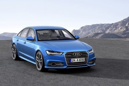 Audi A6 C7 Aussenansicht Front schräg statisch blau