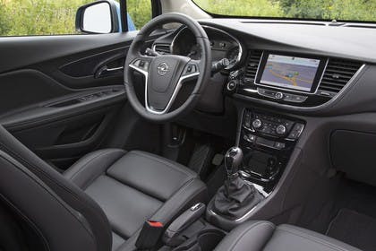Opel Mokka X Innenansicht Beifahrerposition statisch shcwarz