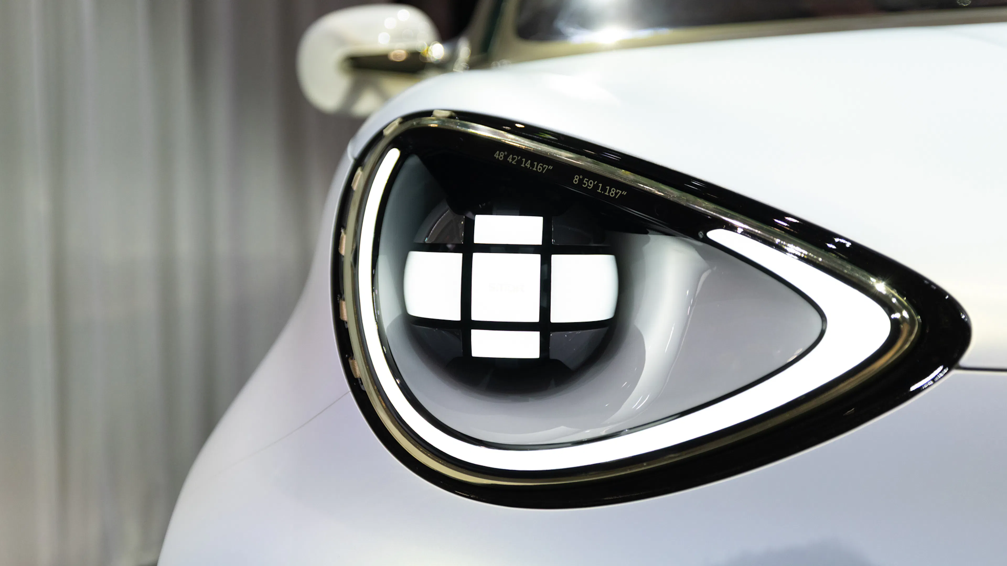 Detailansicht des Scheinwerfers des Smart #2