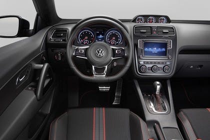 VW Scirocco Typ 13 GTS Innenansicht Fahrerposition Studio statisch schwarz