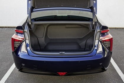 Toyota Mirai Innenansicht Detail statisch schwarz blau Kofferraum