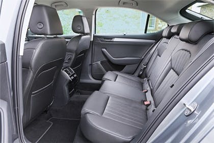 Skoda Superb Limousine 3V Innenansicht Rücksitze statisch