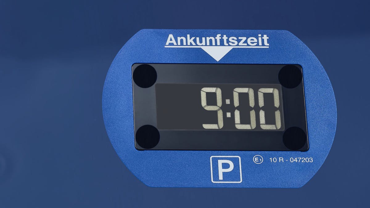 Detailaufnahme einer elektronischen Parkscheibe.