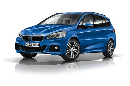 BMW 2er Gran Tourer Aussenansicht Front schräg Studio statisch blau
