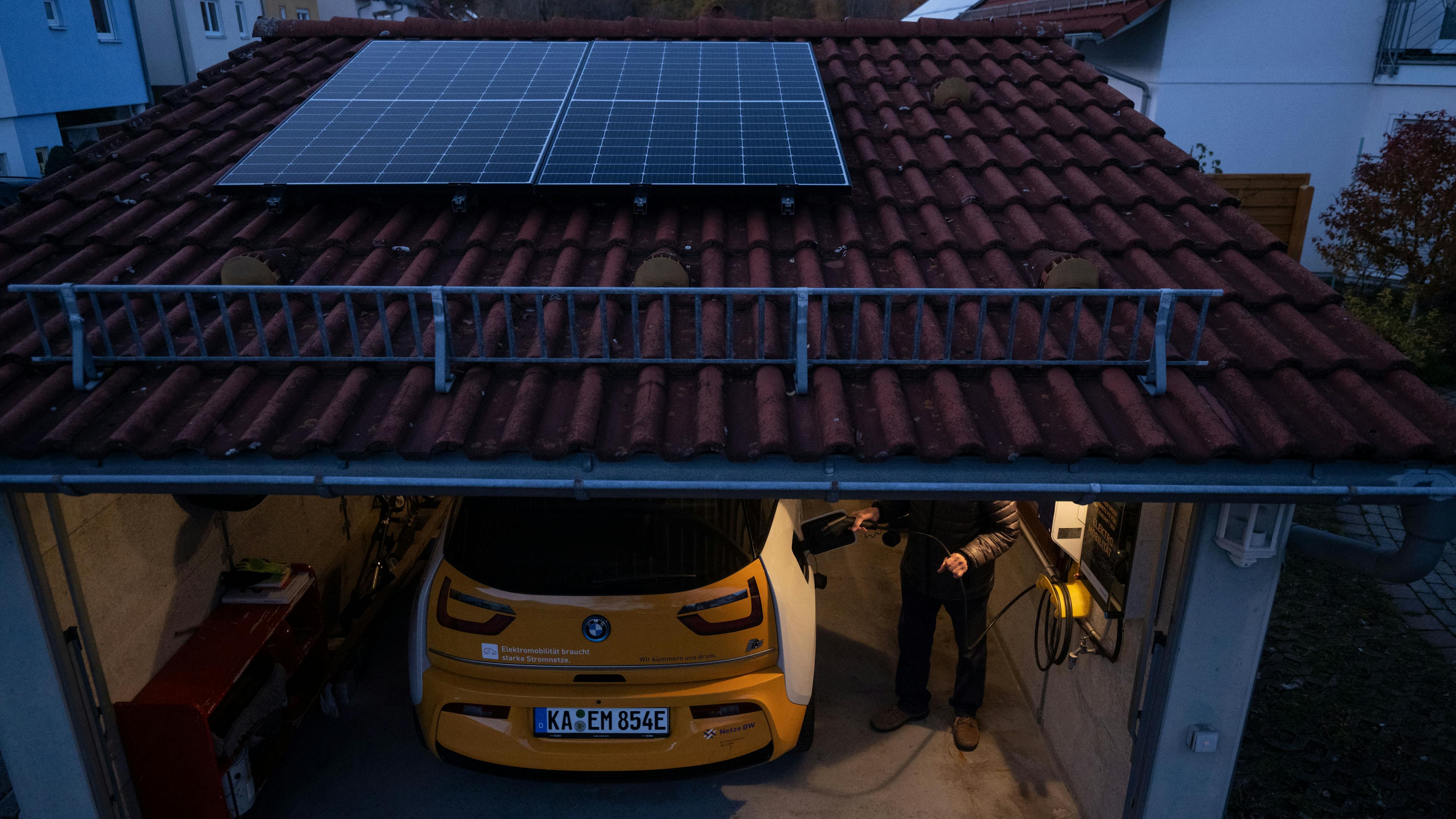 Eine Photovoltaikanlage auf einen Carport.