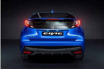 Honda Civic 9 Fünftürer Aussenansicht Heck statisch Studio blau