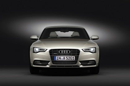 Audi A5 Sportback Facelift Aussenansicht Front Studiostatisch silber