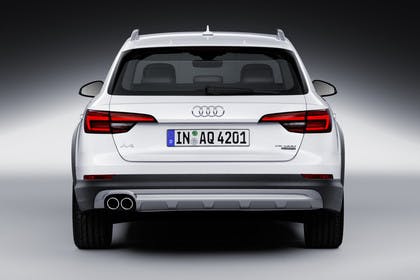 Audi A4 allroad quattro Aussenansicht Heck Studio statisch weiss