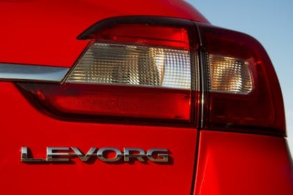 Subaru Levorg Aussenansicht Heck schräg statisch Detail Rückleuchte rechts und Levorg Schriftzug