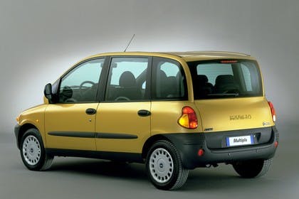 Fiat Multipla 186 Aussenansicht Seite schräg statisch gelb