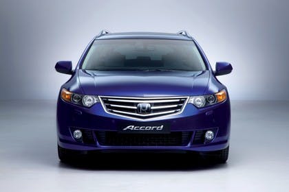 Honda Accord Kombi 8 Aussenansicht Front statisch studio blau