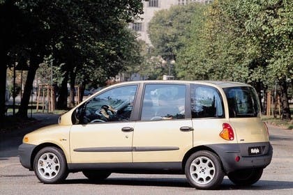 Fiat Multipla 186 Aussenansicht Seite schräg statisch gelb