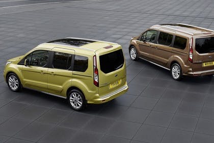 Ford Grand Tourneo Connect PJ2 Seite schräg statisch gelb braun