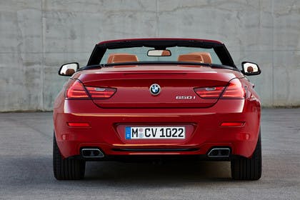 BMW 6er Cabrio F12 Aussenansicht Heck statisch rot