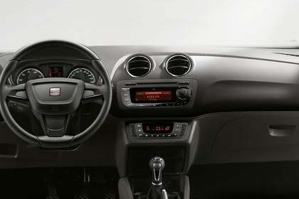 SEAT Ibiza ST 6P Innenansicht Armaturenbrett fahrerseitig